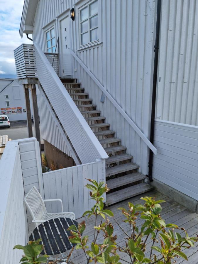 Koselig Leilighet Midt I Sentrum Apartment Skjervoy Exterior photo
